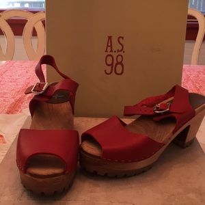 A.S. 98 red Swedish clogs so awesome
